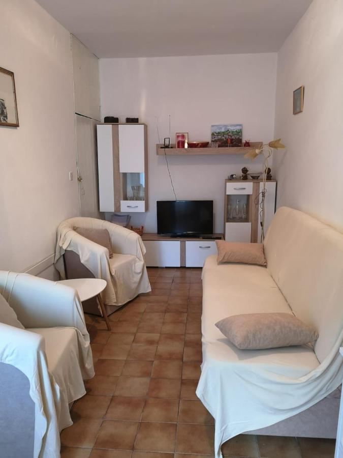 Apartment Kalavojna Rakalj Bagian luar foto